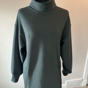 Lululemon MODAL Dash blend turtleneck tunic in Hunter Green